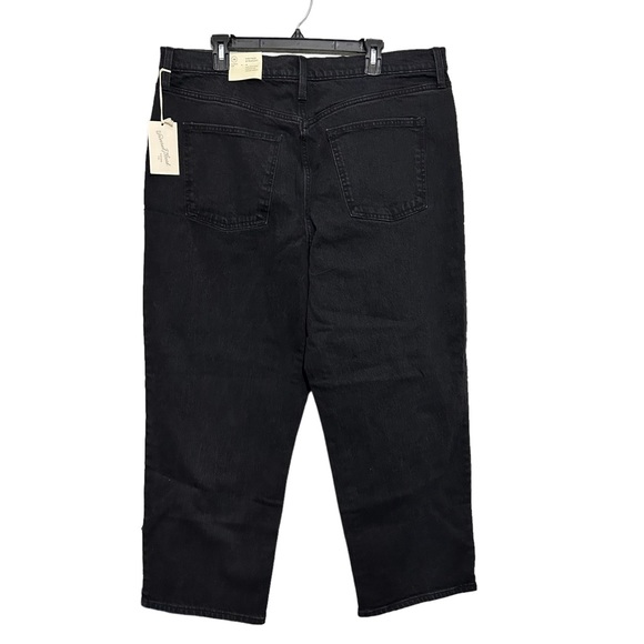 NWT Universal Thread High Rise Vintage Straight Distressed Jeans Black Sz 18/34R - Picture 3 of 13